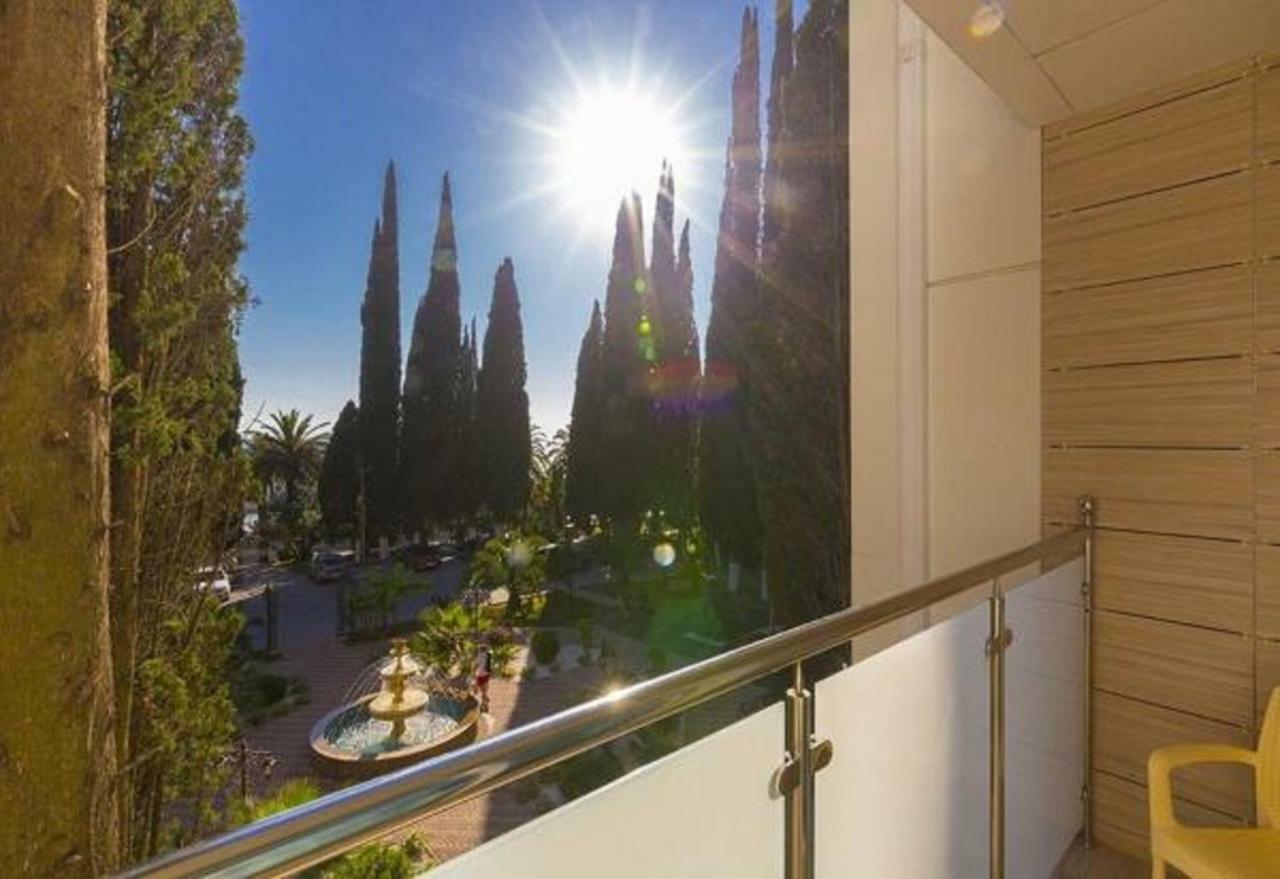 غاغرا Hotel Cheluskintsev المظهر الخارجي الصورة